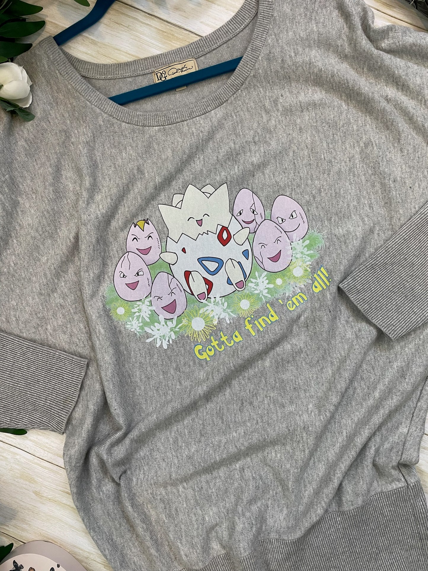 Thrifted - Medium - "The Poke-Eggs"